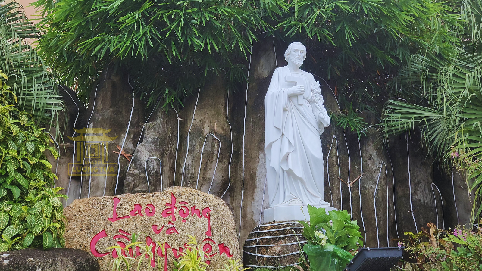 tuong-thanh-giuse-lao-dong-va-cau-nguyen