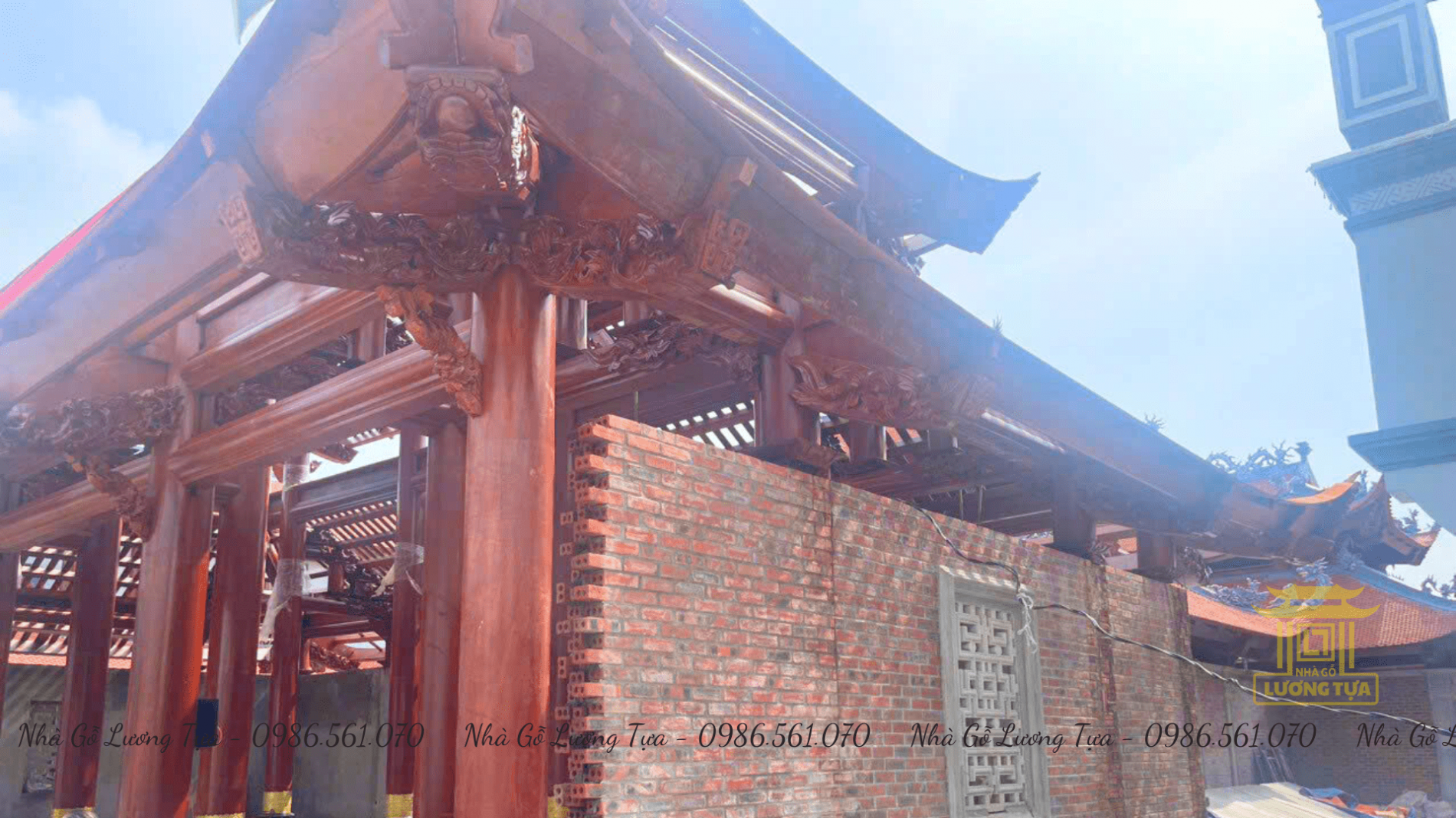 thi-cong-nha-go-truyen-thong
