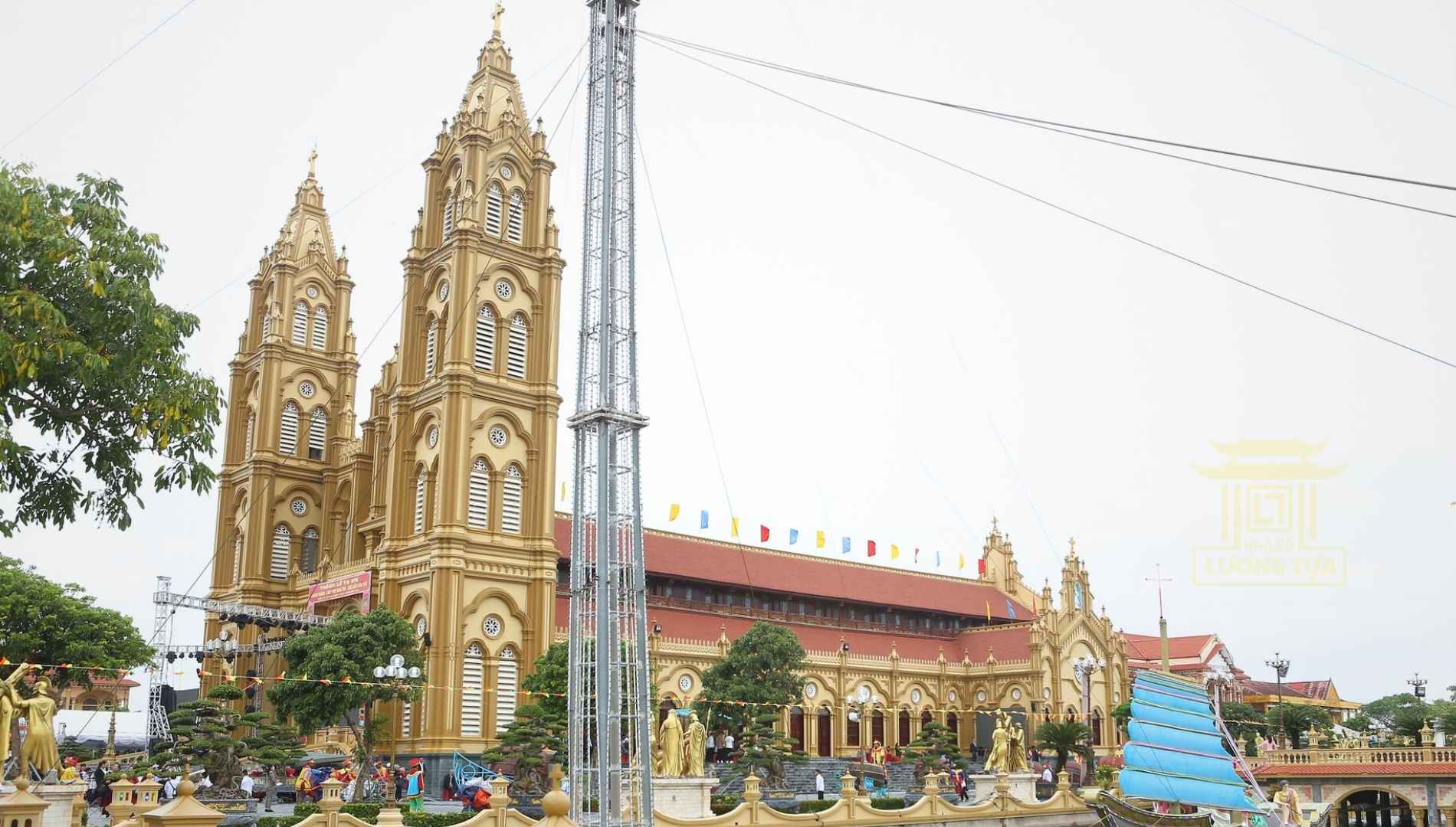 nha-tho-xuong-dien-nam-dinh