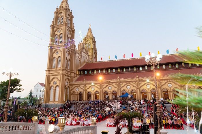 Xương Điền| Thiết Kế Thi Công Ngôi Nhà Thờ Gỗ Giá Trị Hàng Trăm Tỷ Đồng